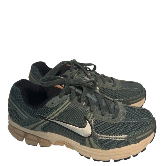 Nike Vomero 5 Vintage Green - Picture 1 of 6